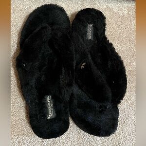 Koolaburra UGG House Flip flops - Size 9